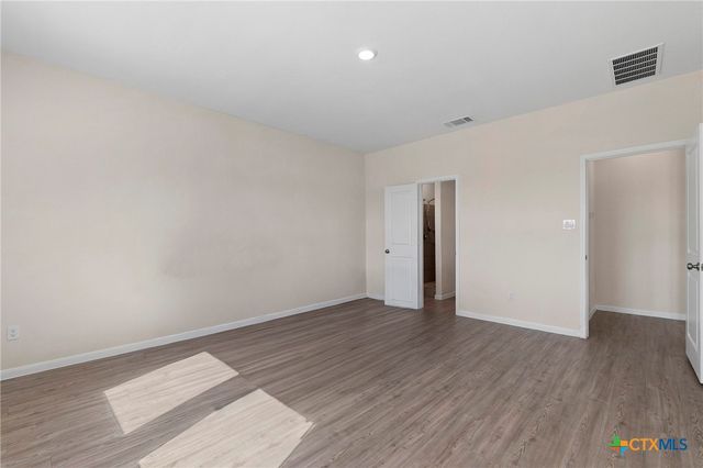 2741 Nueva Cordova, Seguin, TX 78155