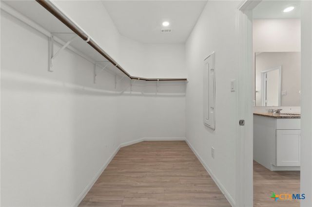 2741 Nueva Cordova, Seguin, TX 78155