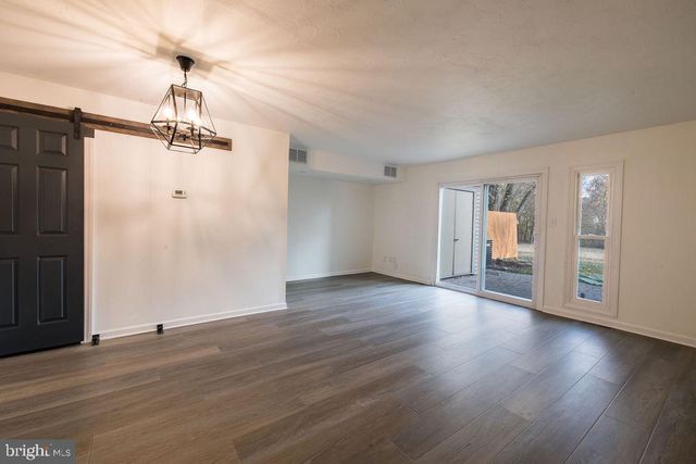 5 FORDS EDGE, Royersford, PA 19468