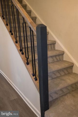 5 FORDS EDGE, Royersford, PA 19468