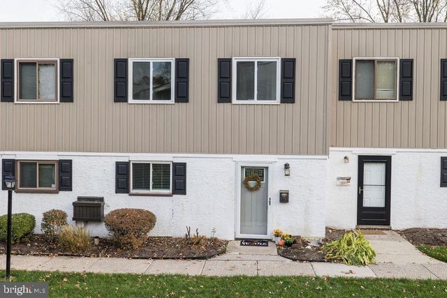 5 FORDS EDGE, Royersford, PA 19468