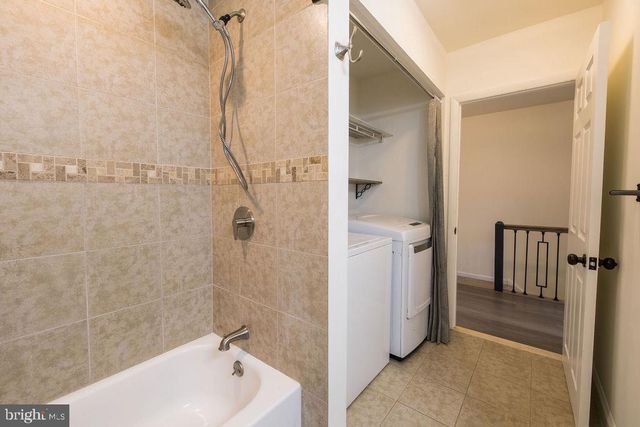 5 FORDS EDGE, Royersford, PA 19468