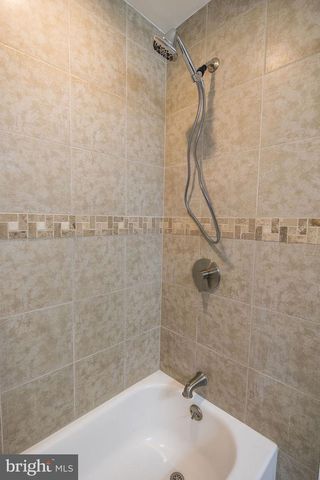 5 FORDS EDGE, Royersford, PA 19468