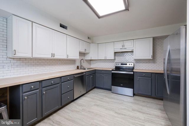 5 FORDS EDGE, Royersford, PA 19468