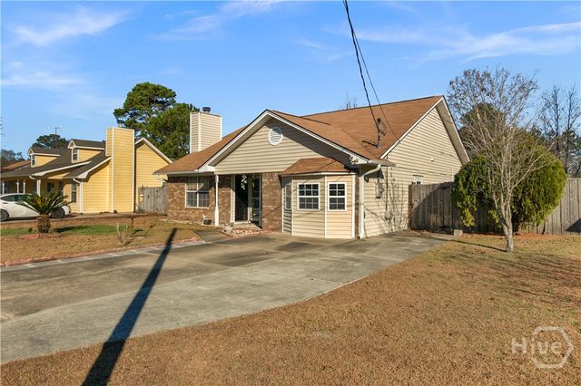 624 Honey Ridge Lane, Hinesville, GA 31313