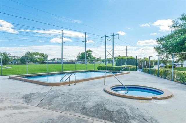 1424 NW 97th Terrace 280, Hollywood, FL 33024