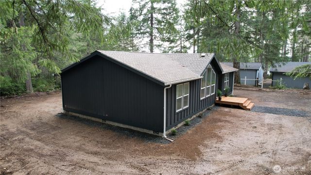 80 NE Madrona Court, Tahuya, WA 98588