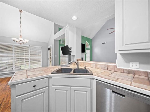 46 Serene Hill, Hattiesburg, MS 39402