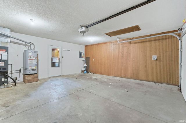 8228 Victoria Woods Place, Fort Wayne, IN 46825