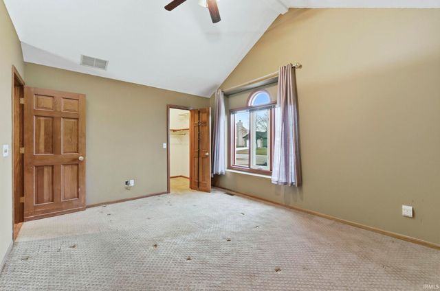 8228 Victoria Woods Place, Fort Wayne, IN 46825