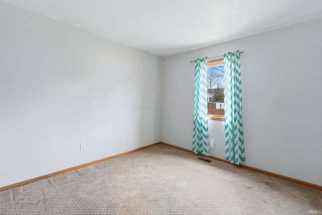 8228 Victoria Woods Place, Fort Wayne, IN 46825