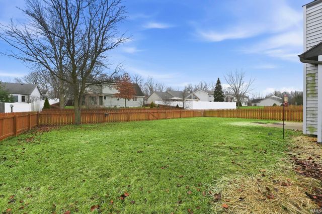 8228 Victoria Woods Place, Fort Wayne, IN 46825