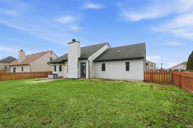 8228 Victoria Woods Place, Fort Wayne, IN 46825