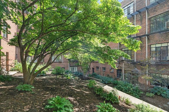 97 Strathmore Rd 97-8, Boston, MA 02135