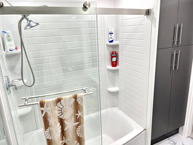 111 Alamanda Lane, Deerfield Beach, FL 33442