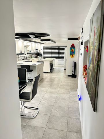 111 Alamanda Lane, Deerfield Beach, FL 33442