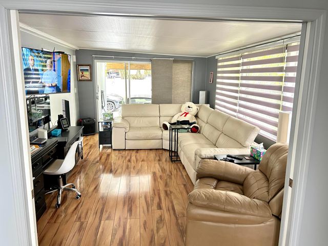 111 Alamanda Lane, Deerfield Beach, FL 33442