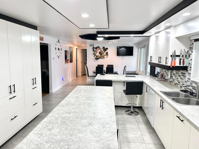 111 Alamanda Lane, Deerfield Beach, FL 33442