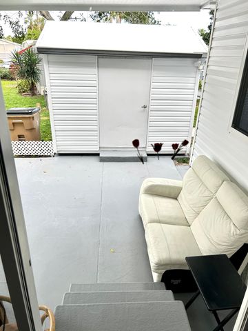 111 Alamanda Lane, Deerfield Beach, FL 33442