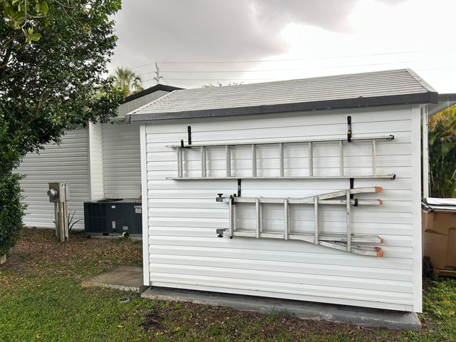 111 Alamanda Lane, Deerfield Beach, FL 33442