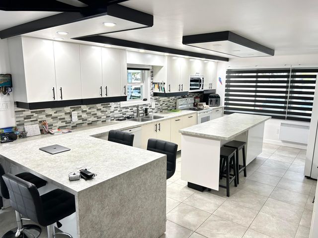 111 Alamanda Lane, Deerfield Beach, FL 33442