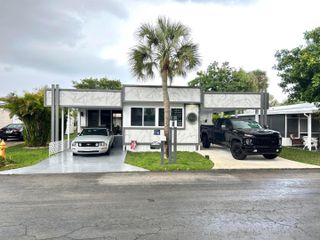 111 Alamanda Lane, Deerfield Beach, FL 33442