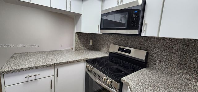 8363 Lake Drive 108, Doral, FL 33166