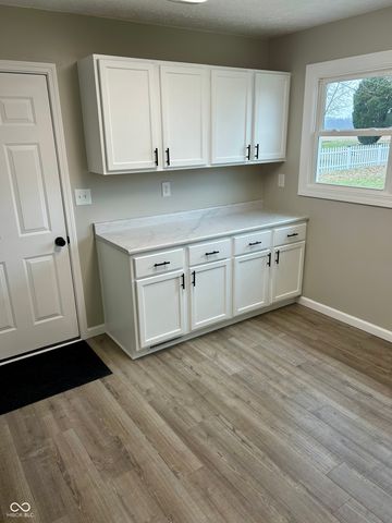 728 E County Road 100 N, Frankfort, IN 46041