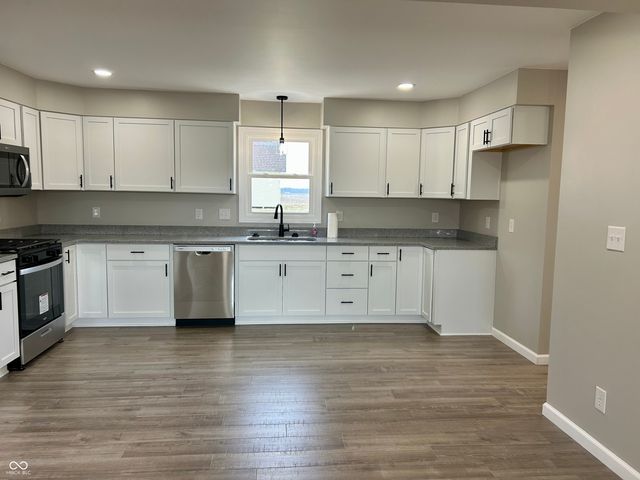 728 E County Road 100 N, Frankfort, IN 46041