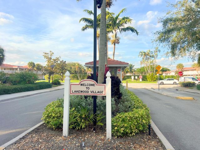 843 Twin Lakes Drive 30B, Coral Springs, FL 33071