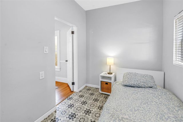 1726 2ND AVENUE N, St Petersburg, FL 33713