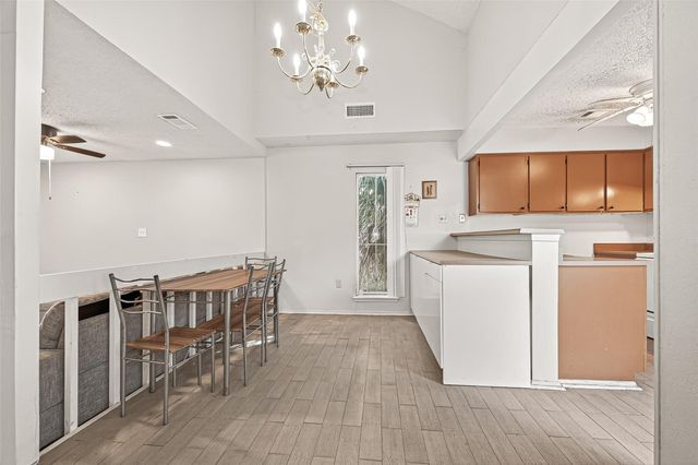 13040 Greenway Chase Court 3040, Houston, TX 77072