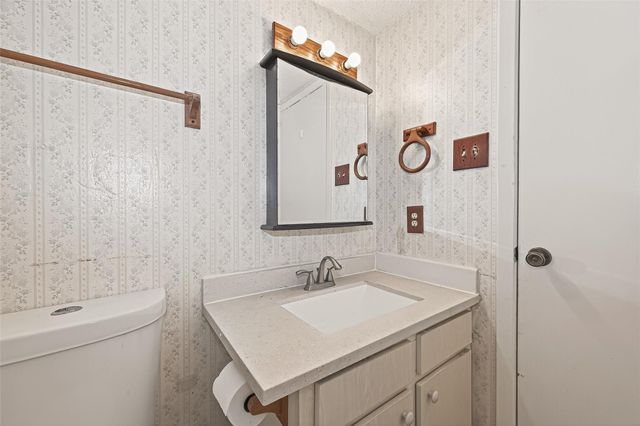 13040 Greenway Chase Court 3040, Houston, TX 77072