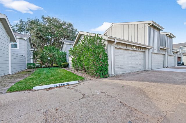 13040 Greenway Chase Court 3040, Houston, TX 77072