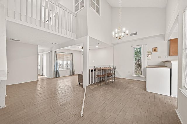 13040 Greenway Chase Court 3040, Houston, TX 77072