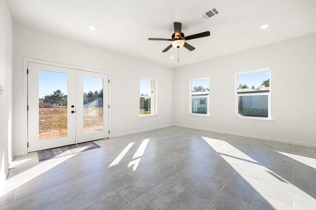 78 Road 5112, Cleveland, TX 77327