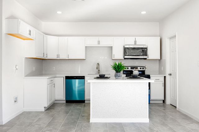 78 Road 5112, Cleveland, TX 77327