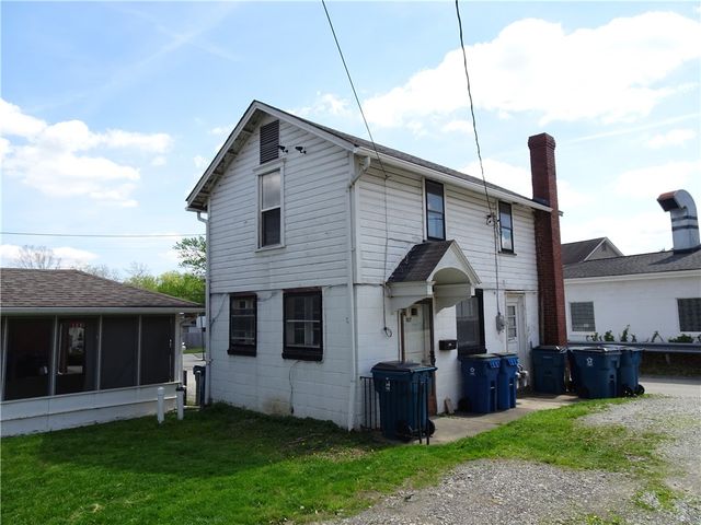 209 Depot St, Youngwood, PA 15697