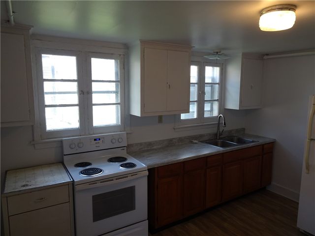 209 Depot St, Youngwood, PA 15697