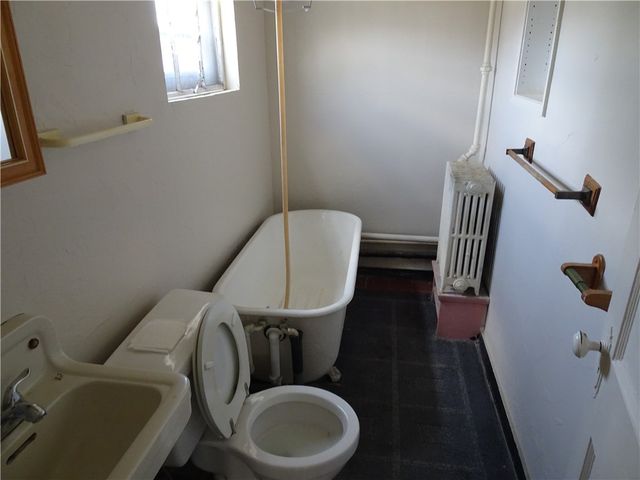 209 Depot St, Youngwood, PA 15697