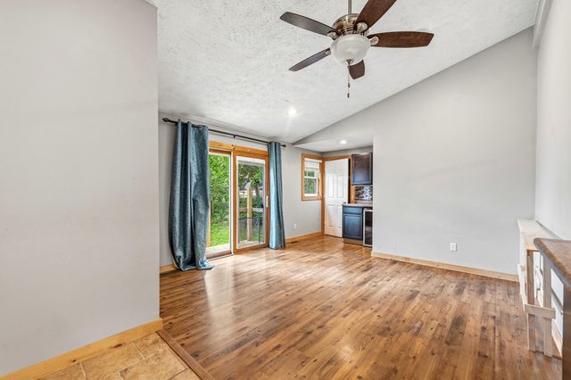 205 Parchmount Avenue, Parchment City, MI 49004