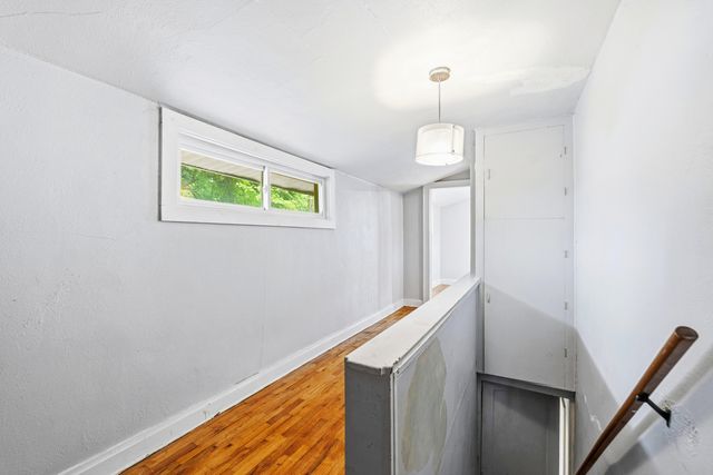 205 Parchmount Avenue, Parchment City, MI 49004