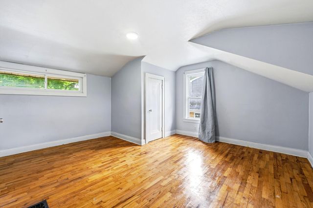 205 Parchmount Avenue, Parchment City, MI 49004