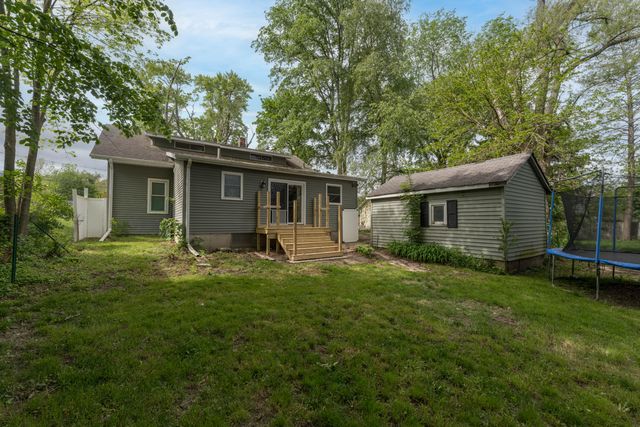 205 Parchmount Avenue, Parchment City, MI 49004