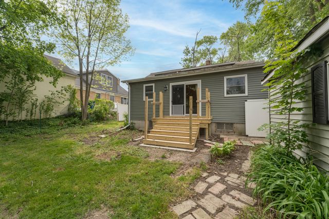205 Parchmount Avenue, Parchment City, MI 49004