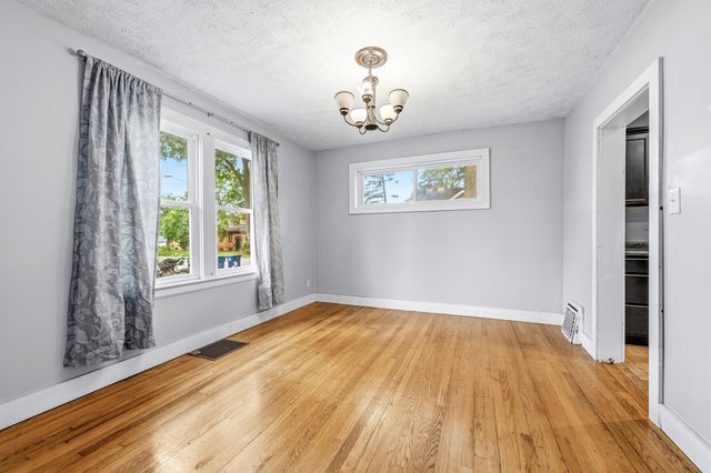 205 Parchmount Avenue, Parchment City, MI 49004