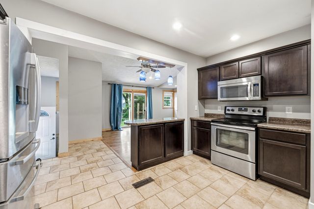 205 Parchmount Avenue, Parchment City, MI 49004