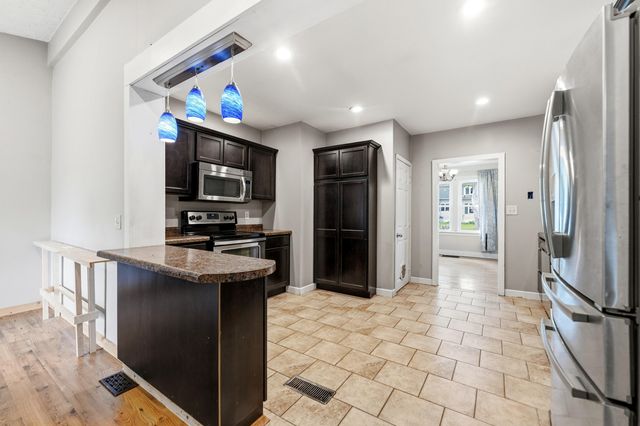 205 Parchmount Avenue, Parchment City, MI 49004
