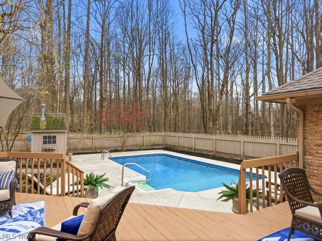 7751 Chagrin Road, Chagrin Falls, OH 44023