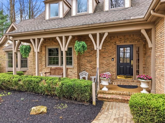 7751 Chagrin Road, Chagrin Falls, OH 44023